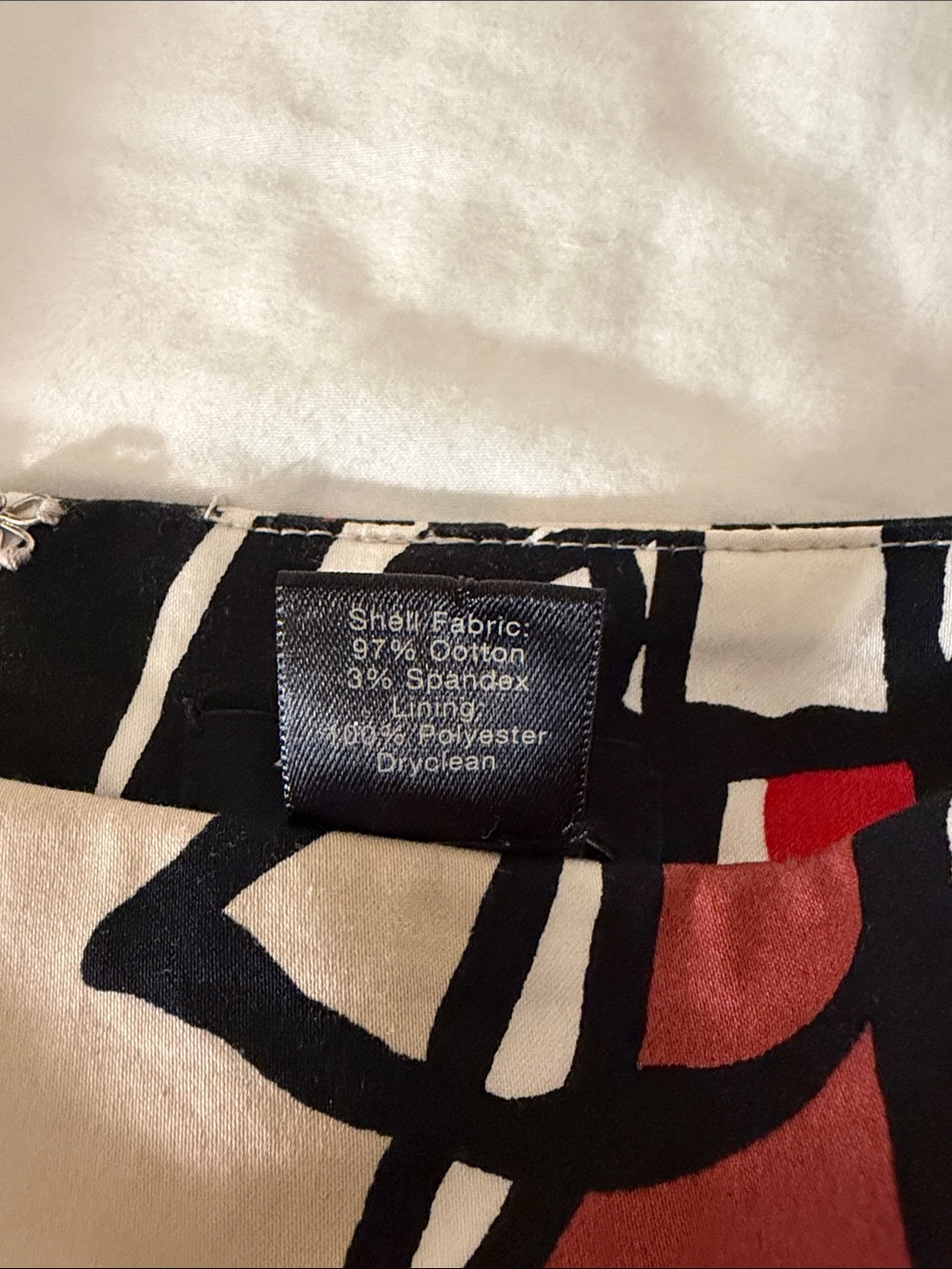 Ann Taylor Floral Abstract Print A-Line Skirt in Cream, Red & Black - Picture 3 of 4